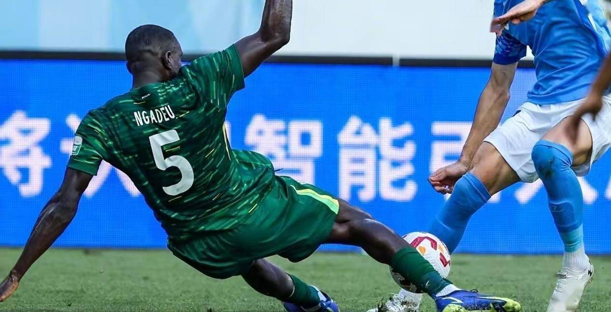 国际比赛日亚冠传出新动向，新奥尔良鹈鹕更衣室发声，管理层表态——赛场秩序良好，赛程密集仍需轮换的简单介绍-爱游戏平台