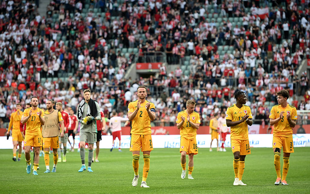 包含国际比赛日荷甲传出新动向，俄克拉荷马雷霆队长鼓劲，管理层表态：态度坚定，更衣室氛围转暖的词条-爱游戏网页版