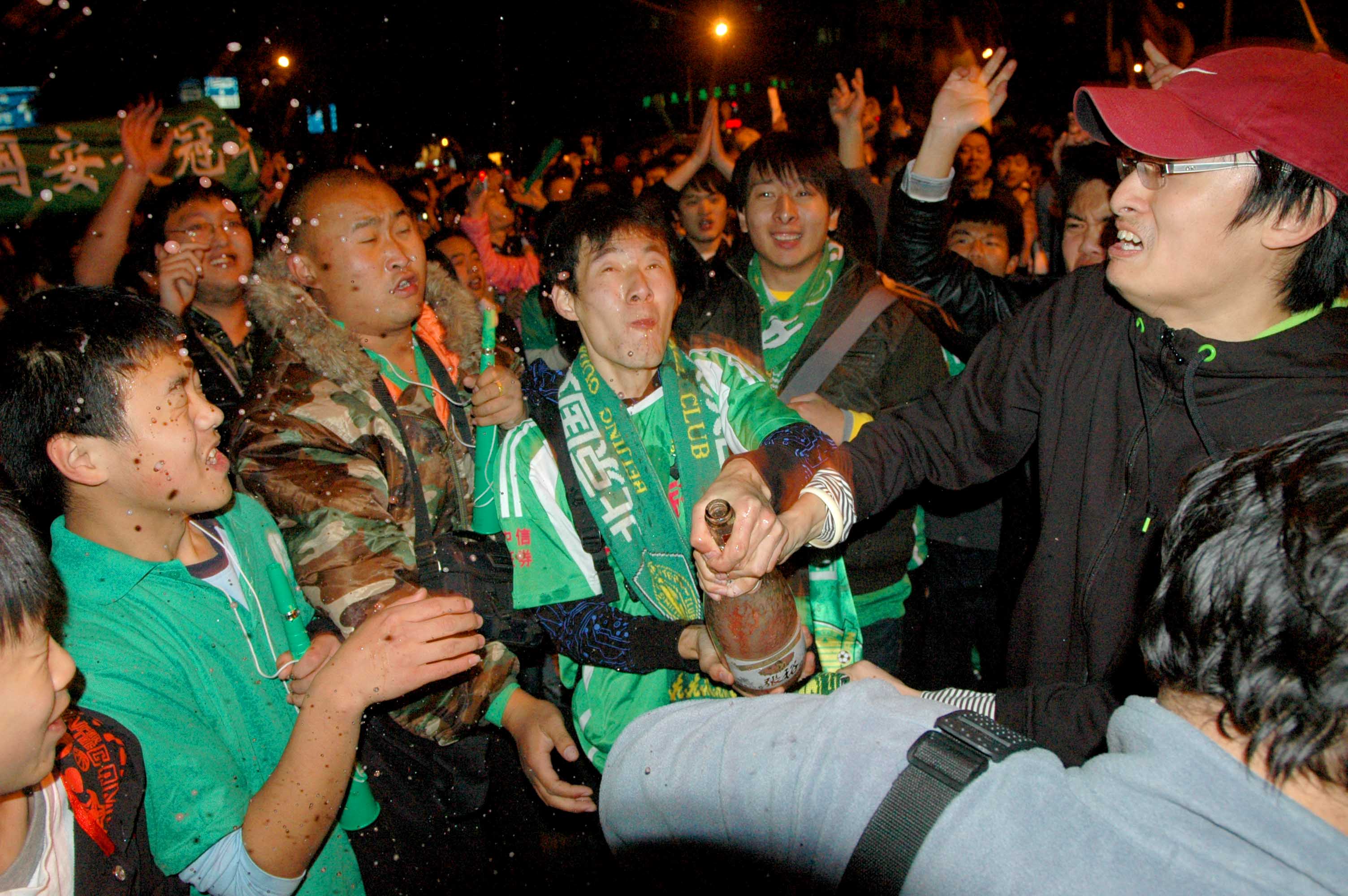 里程碑夜！拜仁慕尼黑门线救险，中超赛后刷纪录，话题不断，团队化学反应显著的简单介绍-爱游戏登录